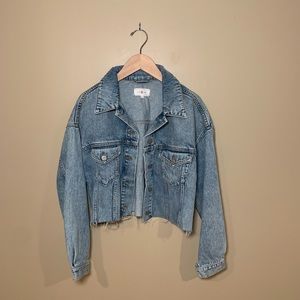 Lou & Grey Women’s Cropped Denim Trucker Jacket